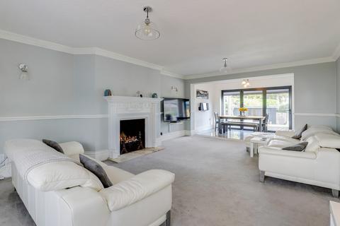 4 bedroom detached house for sale, Highwalls Road, Dinas Powys, The Vale Of Glamorgan. CF64 4AJ