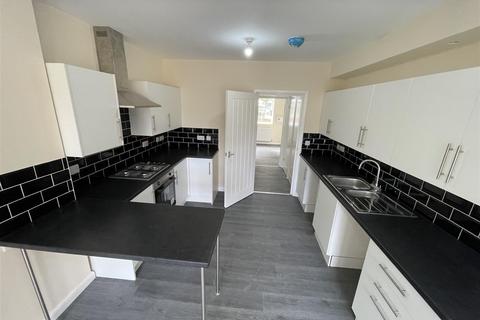 3 bedroom townhouse to rent, Norton Road, Pelsall