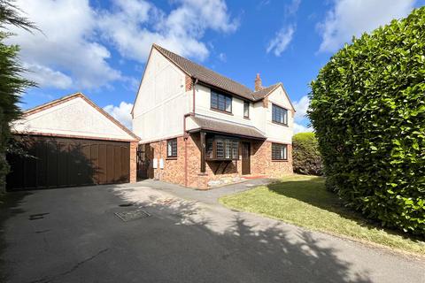 4 bedroom detached house for sale, Welland Road, Burnham-On-Crouch