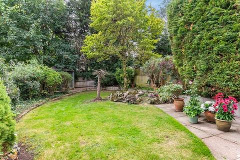32 North Drive, Orpington, BR6 9PQ