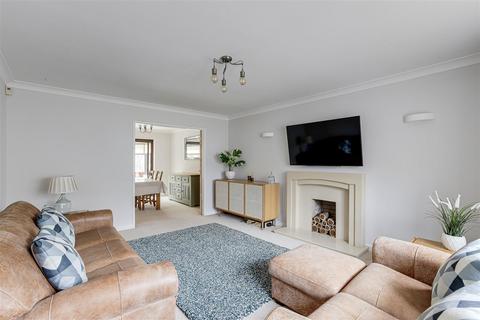 4 bedroom detached house for sale, Hathersage Rise, Nottingham NG15