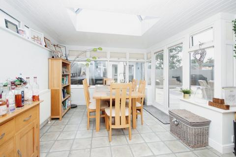 7 Box Close, Poole, BH17 7AR