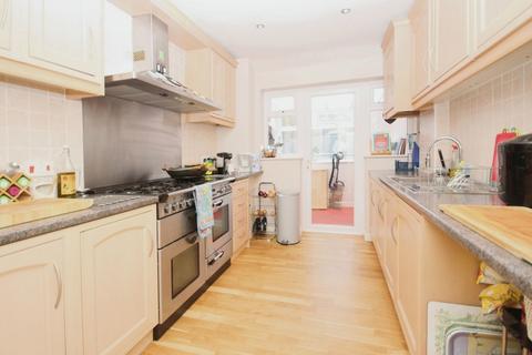 7 Box Close, Poole, BH17 7AR