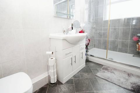 7 Box Close, Poole, BH17 7AR