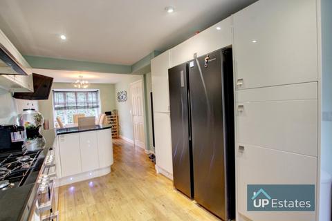 77 Bardley Drive, Coventry, CV6 3LD