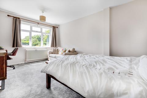 37 North View Crescent, Epsom, KT18 5UW
