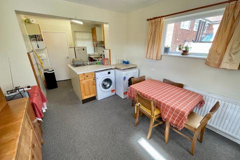 2 bedroom semi-detached house for sale, Chapterhouse Road, Luton, Bedfordshire, LU4 0NN