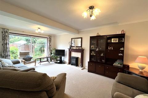 5 Arras Boulevard, Hampton Magna, Warwick, CV35 8TY