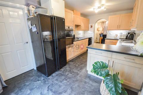 3 bedroom townhouse for sale, New School Road, Mosborough, Sheffield, S20