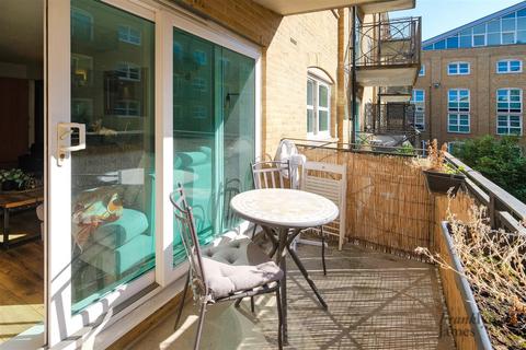 1 bedroom apartment to rent, The Grainstore,  Western Gateway, London, E16