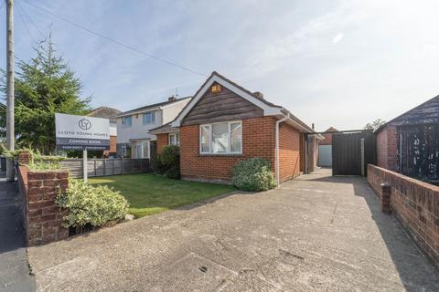 2 bedroom detached bungalow for sale, Kinson Road, Bournemouth BH10