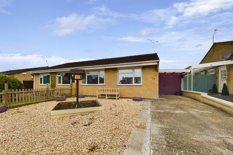 2 bedroom bungalow for sale, Downsview Drive, Gillingham