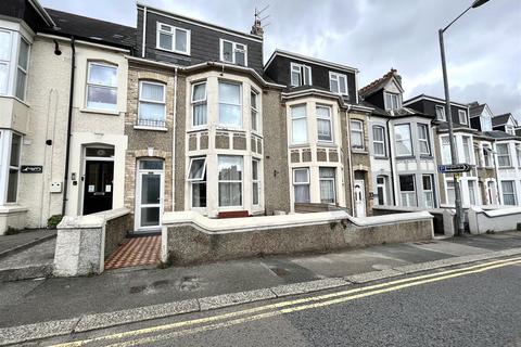 1 bedroom apartment to rent, Edgcumbe Avenue, Newquay TR7