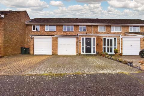 3 bedroom terraced house for sale, Mannings Close, Crawley RH10