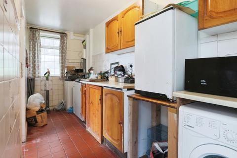 17 Hazel Avenue, Withernsea, HU19 2PQ