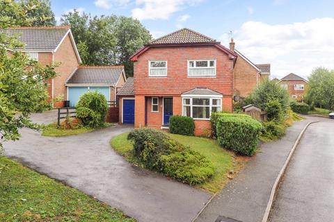 4 bedroom detached house for sale, Goodwood Close, Alton, Hampshire