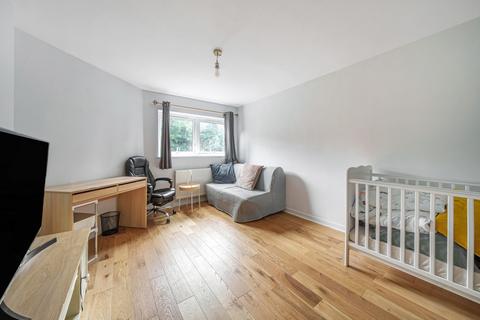 1 bedroom apartment for sale, Lawn Road, Uxbridge, Middlesex