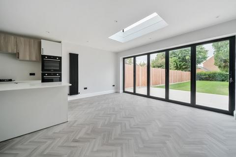 76 Brookfield Road, Bedford, MK41 9LJ