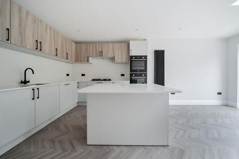 76 Brookfield Road, Bedford, MK41 9LJ
