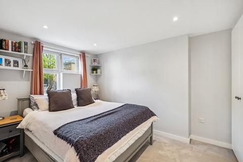 2 bedroom detached house for sale, Elms Road, London, SW4