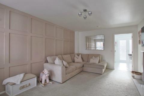 3 bedroom end of terrace house for sale, Furlong Drive, Kingswood, Hull, HU7 3FL