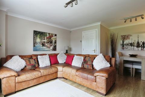 3 bedroom townhouse for sale, Philip Larkin Close, Hull, HU6 7FB