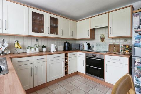 2 bedroom end of terrace house for sale, Westborough Way, Hull, HU4 7SW