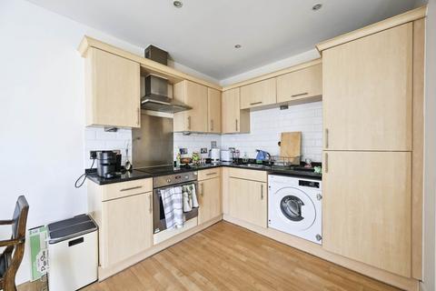 2 bedroom apartment to rent, COMPTON ROAD, WIMBLEDON, SW19, LONDON