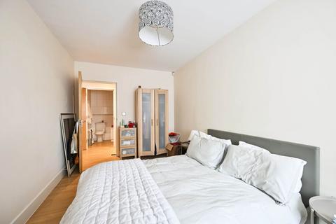 2 bedroom apartment to rent, COMPTON ROAD, WIMBLEDON, SW19, LONDON
