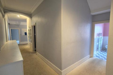 2 bedroom flat for sale, Old Orchard Road, Eastbourne, East Sussex