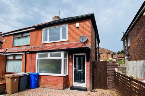 2 bedroom semi-detached house to rent, North Road, Audenshaw M34