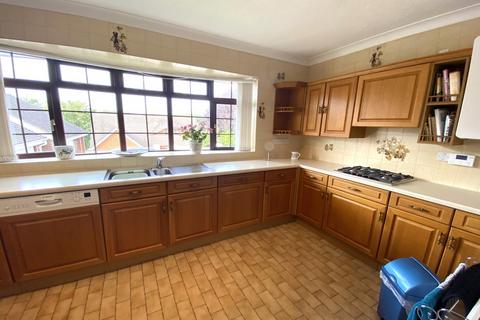 5 bedroom detached house for sale, Wendale Drive, Peacehaven, BN10 8NX