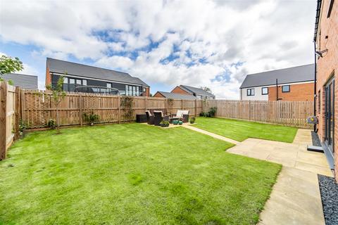 5 bedroom detached house for sale, Ringlet Drive, Great Park, NE13