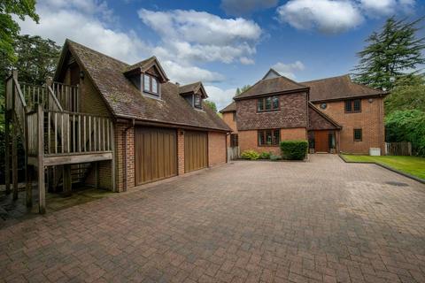 4 bedroom detached house for sale, Clease Way, Winchester SO21