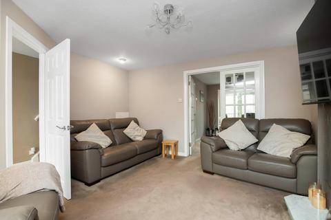 38 Boyd Orr Drive, Penicuik, EH26 0LA