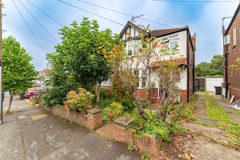 19 Bispham Road, London, NW10 7HB