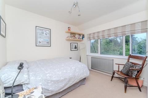 19 Bispham Road, London, NW10 7HB