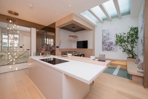 4 bedroom mews for sale, Grosvenor Crescent Mews Belgravia London