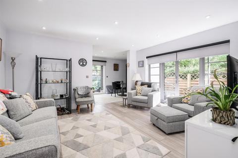 1, Bridge House Roding Road, Loughton, IG10 3ED