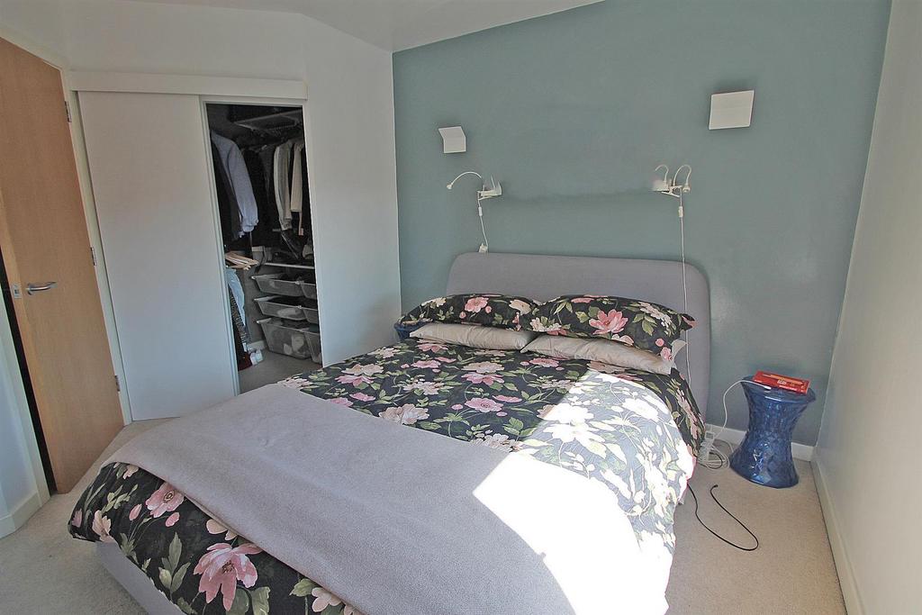 Main bedroom ii.JPG