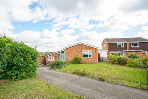 4 bedroom detached bungalow for sale, Alwins Field, Linslade, Leighton Buzzard