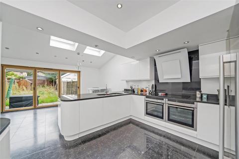 4 bedroom semi-detached house for sale, Kimberley Road, London E4