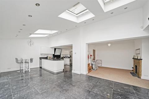 undefined, Kimberley Road, London E4