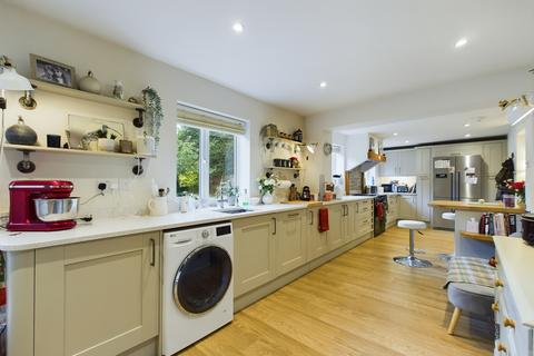 Honeysuckle Cottage Brimpton Road, Baughurst, Tadley, RG26 5JJ