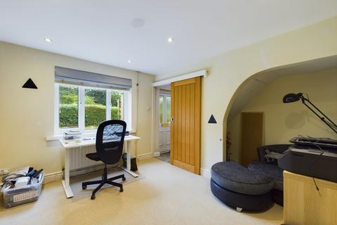 Honeysuckle Cottage Brimpton Road, Baughurst, Tadley, RG26 5JJ