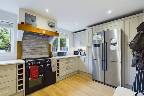 Honeysuckle Cottage Brimpton Road, Baughurst, Tadley, RG26 5JJ