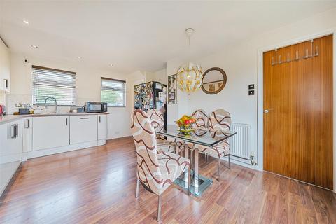 6 Shepherds Close, Orpington, BR6 9UB