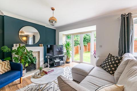 10 Cherry Grove, Leeds, LS6 2WA