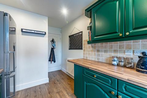 10 Cherry Grove, Leeds, LS6 2WA