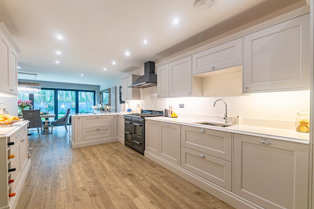 Kitchen Dining Room 4